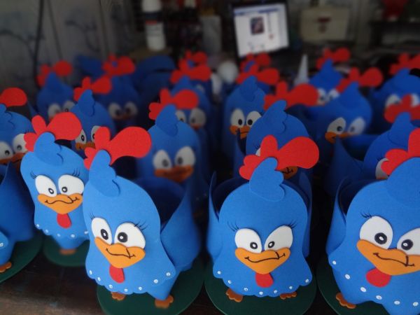 Centro de Mesa Galinha Pintadinha